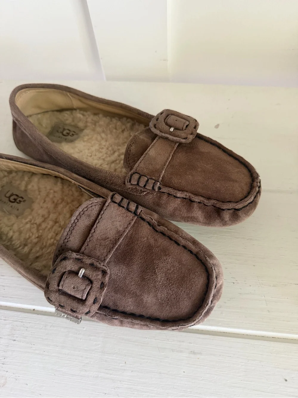 Vintage UGG Loafers 8.5 Australia Thelma 1681 Buckle Shearling Cozycore Y2K